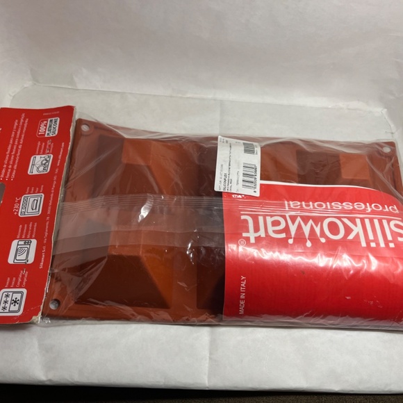 NEW Silikomart SiloconFLEX Professional Non-Stick (6) Pyramid Silicone Mold - Picture 4 of 7